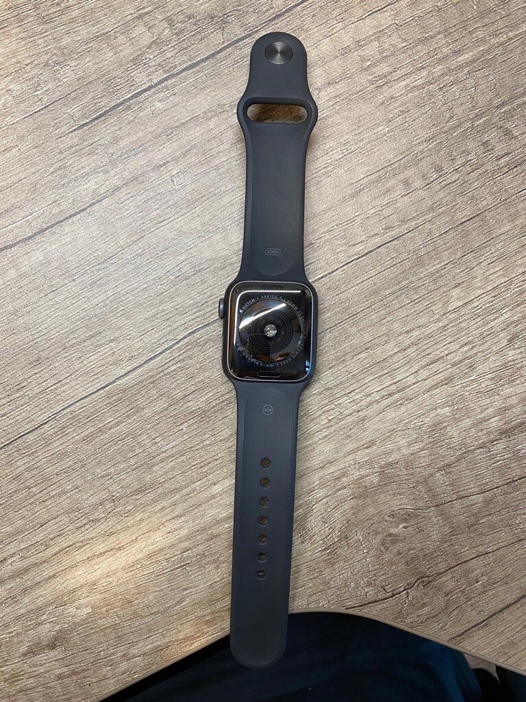 apple watch series 4 40mm space grey aluminum case